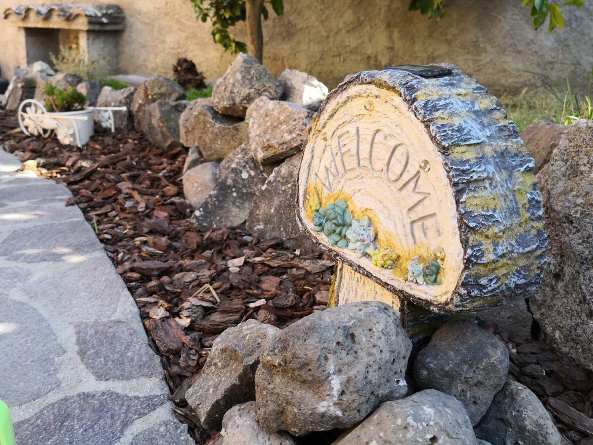 B&B Villa Martina Sardara Exteriör bild